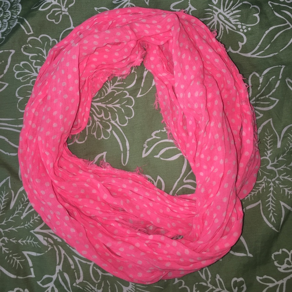 Neon pink AEO infinity scarf 💞